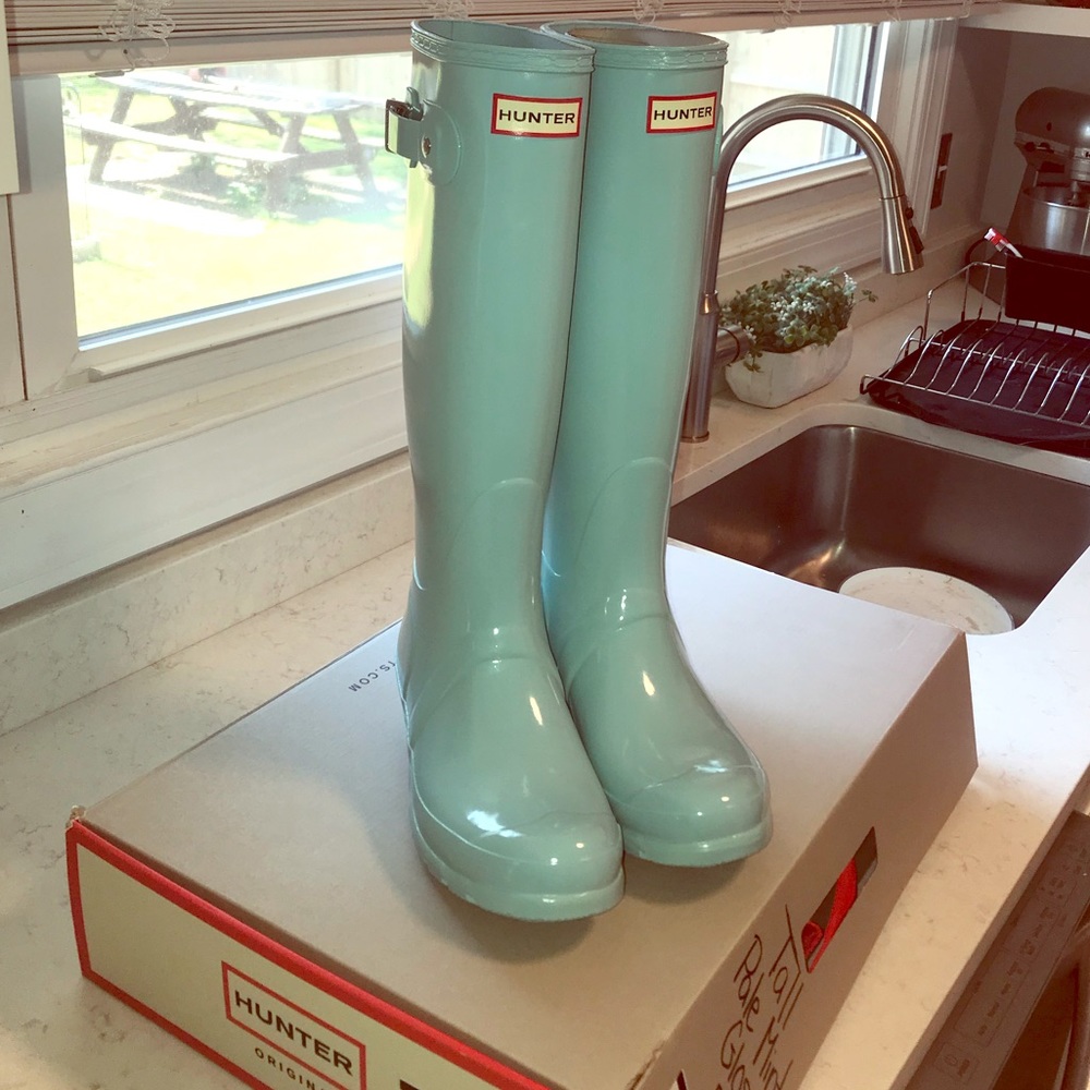 PALE MINT HUNTER BOOTS!!!
